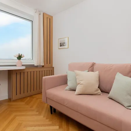 Pastel Apartment With Two Bedrooms And Balcony In Gdynia By Noclegi Renters 格丁尼亚